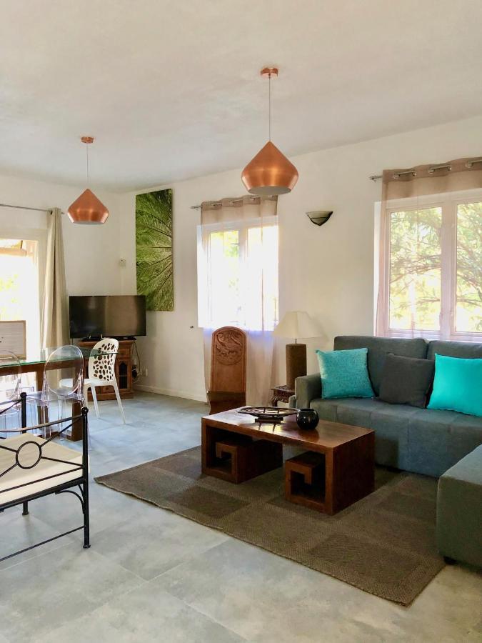 Beachfront Villa In A Beautiful And Secured Complex Flic en Flac Bagian luar foto