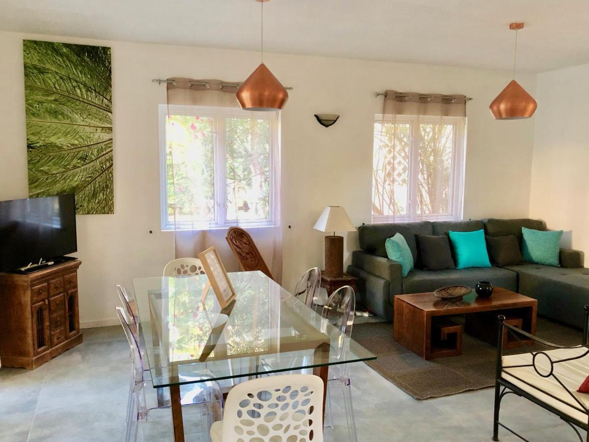 Beachfront Villa In A Beautiful And Secured Complex Flic en Flac Bagian luar foto