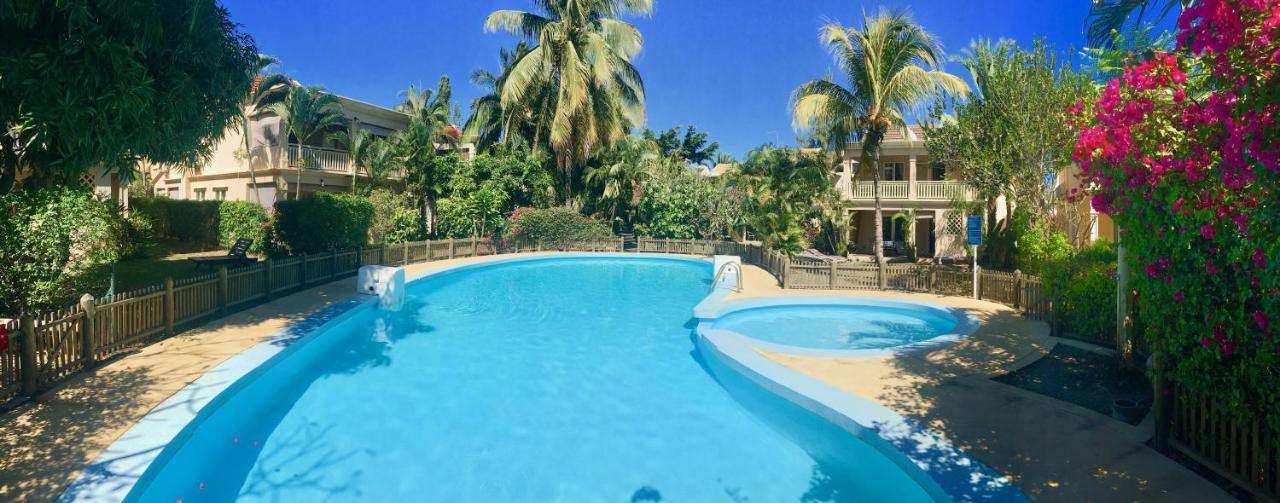 Beachfront Villa In A Beautiful And Secured Complex Flic en Flac Bagian luar foto